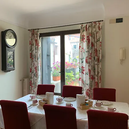 Al Campaniel Bed & Breakfast 3*