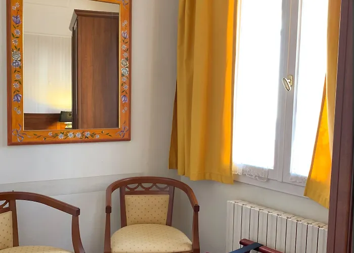 Al Campaniel Couette-café 3*