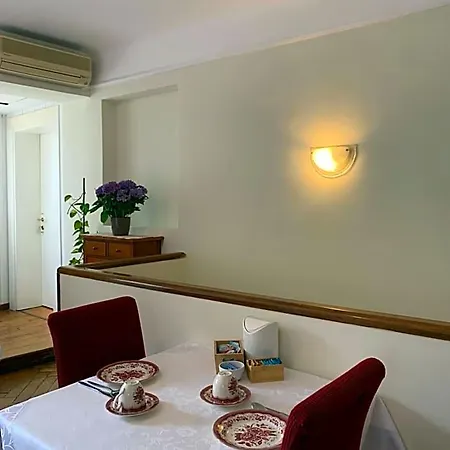 Alojamento de Acomodação e Pequeno-almoço Al Campaniel 3*